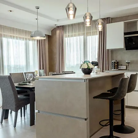 Luxury Sea View Flat With Parking In Briz By Flat Manаger Апартаменти Варна
