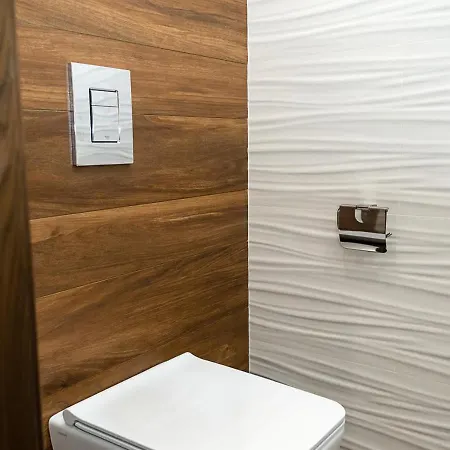 Апартаменти Luxury Sea View Flat With Parking In Briz By Flat Manаger Варна